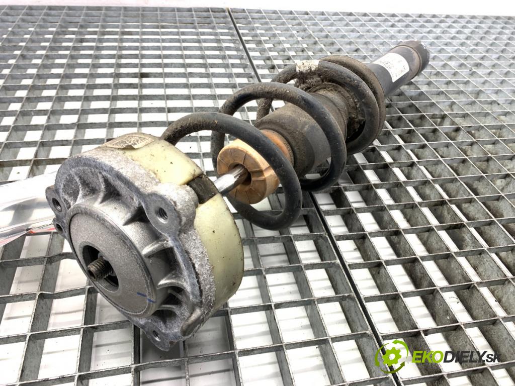 AUDI A5 F5 coupe 2017 140 kW 2.0 TDI 1968 tlumič pravý přední část ZE 8W6031B