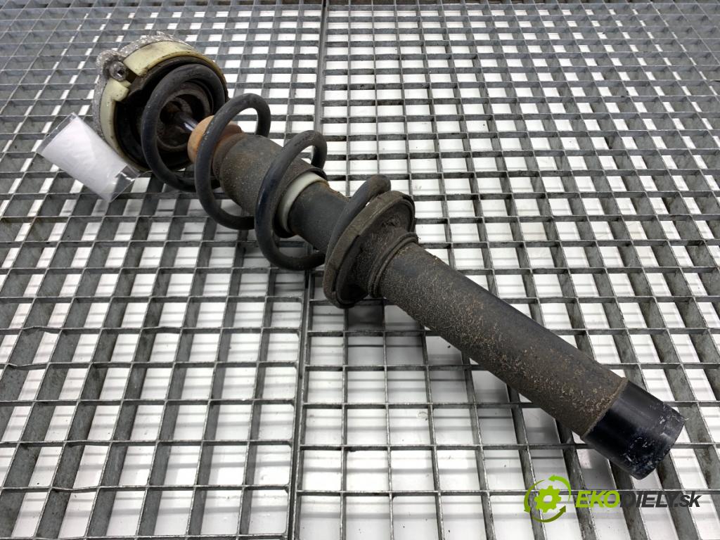 AUDI A5 F5 coupe 2017 140 kW 2.0 TDI 1968 tlumič pravý přední část ZE 8W6031B