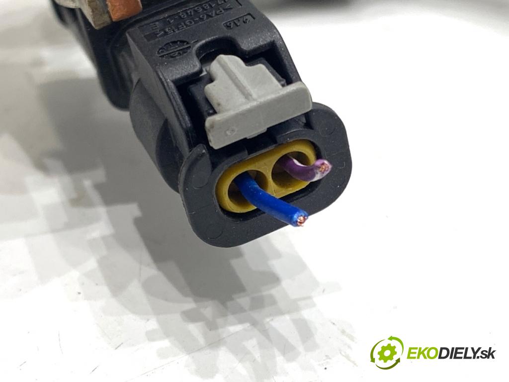 AUDI A5 F5 coupe 2017 140 kW 2.0 TDI 1968 svorka MINUS: 8S0915181C