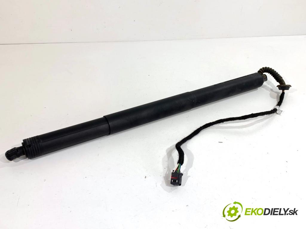 AUDI A5 F5 coupe 2017 140 kW 2.0 TDI 1968 teleskop Teleskop dveří pravý 8W8827851A