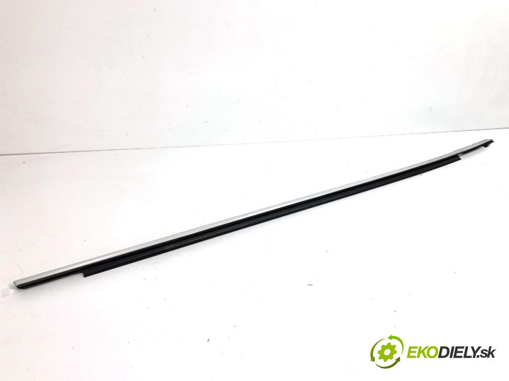 AUDI A5 F5 coupe 2017 140 kW 2.0 TDI 1968 Lišta Sbírání: predný pravy 8W8853284