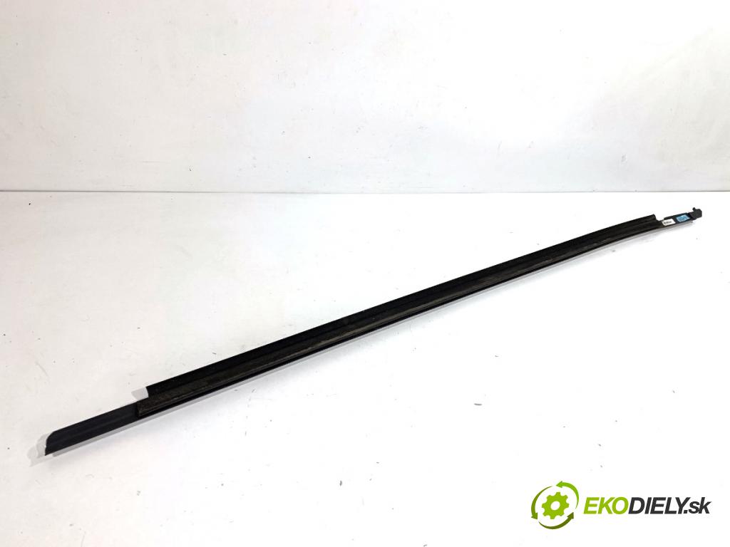 AUDI A5 F5 coupe 2017 140 kW 2.0 TDI 1968 Lišta Sbírání: predný pravy 8W8853284