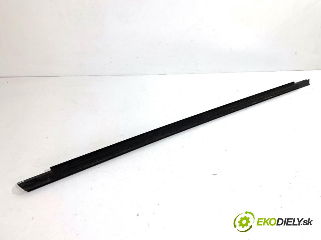 AUDI A5 F5 coupe 2017 140 kW 2.0 TDI 1968 lišta Sbírání: zadní část pravý 8W8853763