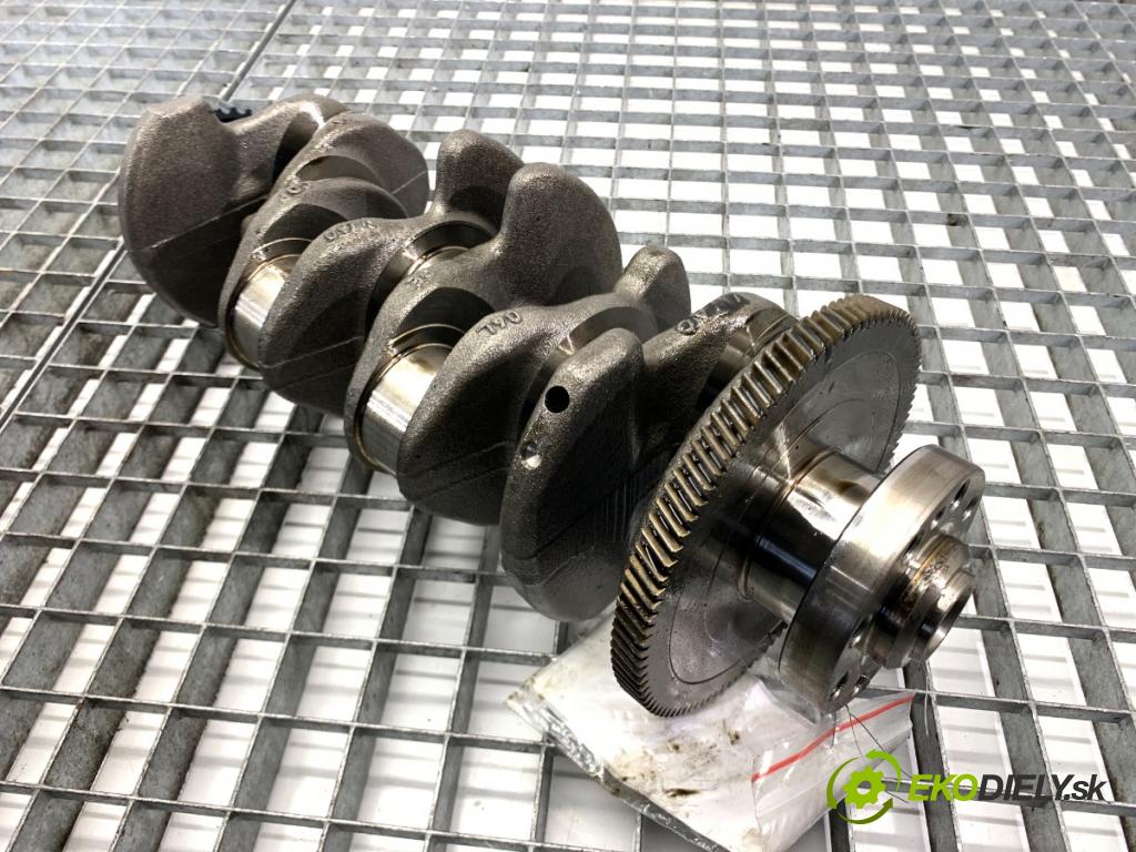 AUDI A5 F5 coupe 2017 140 kW 2.0 TDI 1968 kardaň hřídel KORBOVÝ: 03N105212D (Blok motoru ostatní)