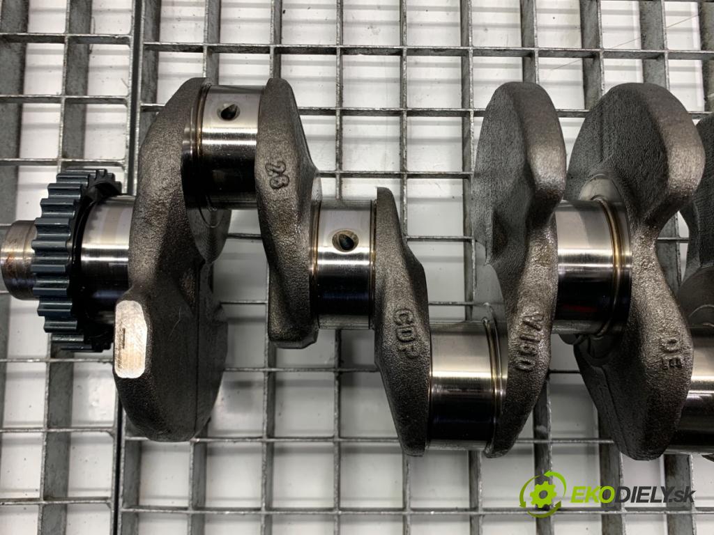 AUDI A5 F5 coupe 2017 140 kW 2.0 TDI 1968 kardaň hřídel KORBOVÝ: 03N105212D (Blok motoru ostatní)