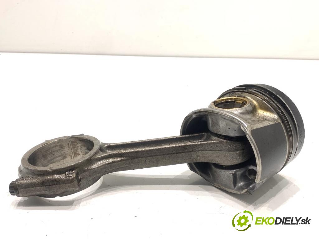 AUDI A5 F5 coupe 2017 140 kW 2.0 TDI 1968 PÍST: ojnice 04LA (Píst)