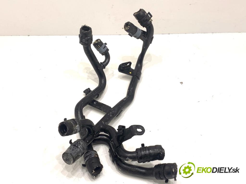 AUDI A5 F5 coupe 2017 140 kW 2.0 TDI 1968 Rozdeľovač vody 04L122157CC