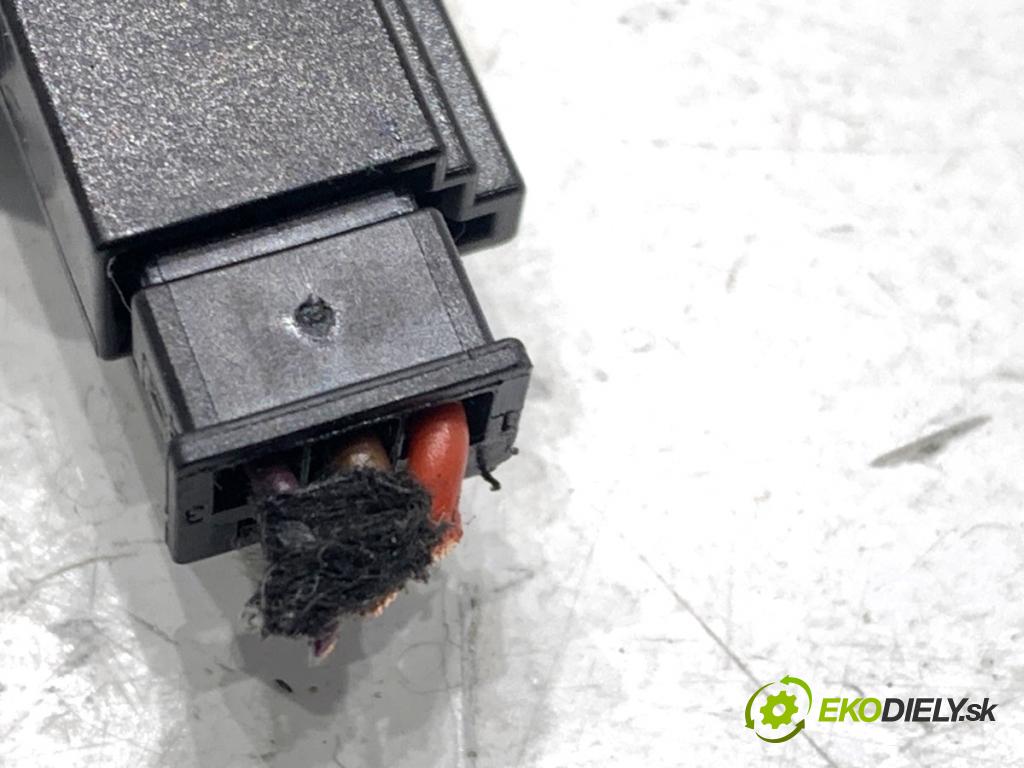 AUDI A5 F5 coupe 2017 140 kW 2.0 TDI 1968 Snímač dažďa 81A907660A (Snímač dažďa)