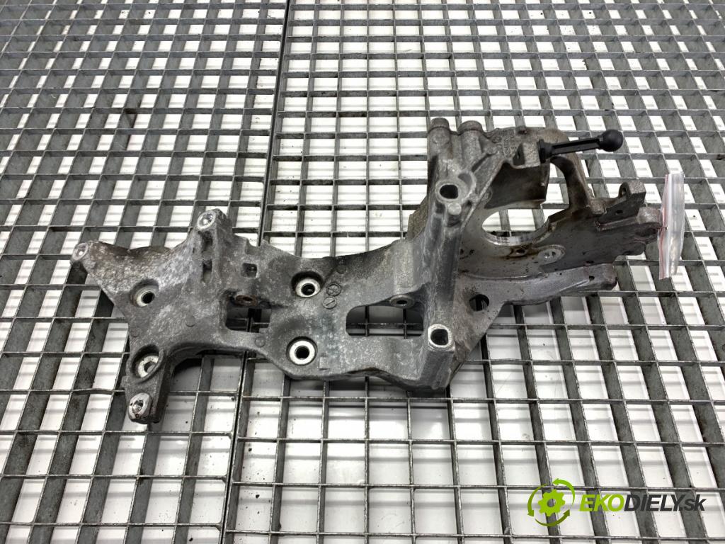 AUDI A5 F5 coupe 2017 140 kW 2.0 TDI 1968 držák pumpy vstřikovací 04L903143B