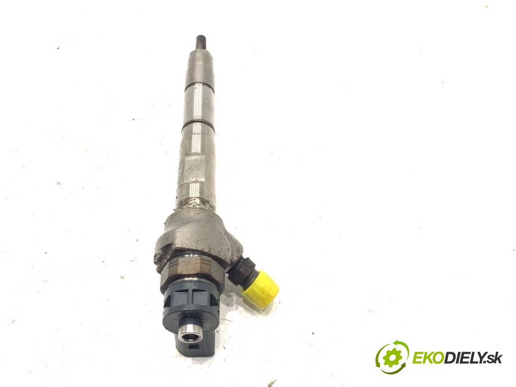 AUDI A5 F5 coupe 2017 140 kW 2.0 TDI 1968 vstrekovač 0445110471 (Vstrekovač paliva)