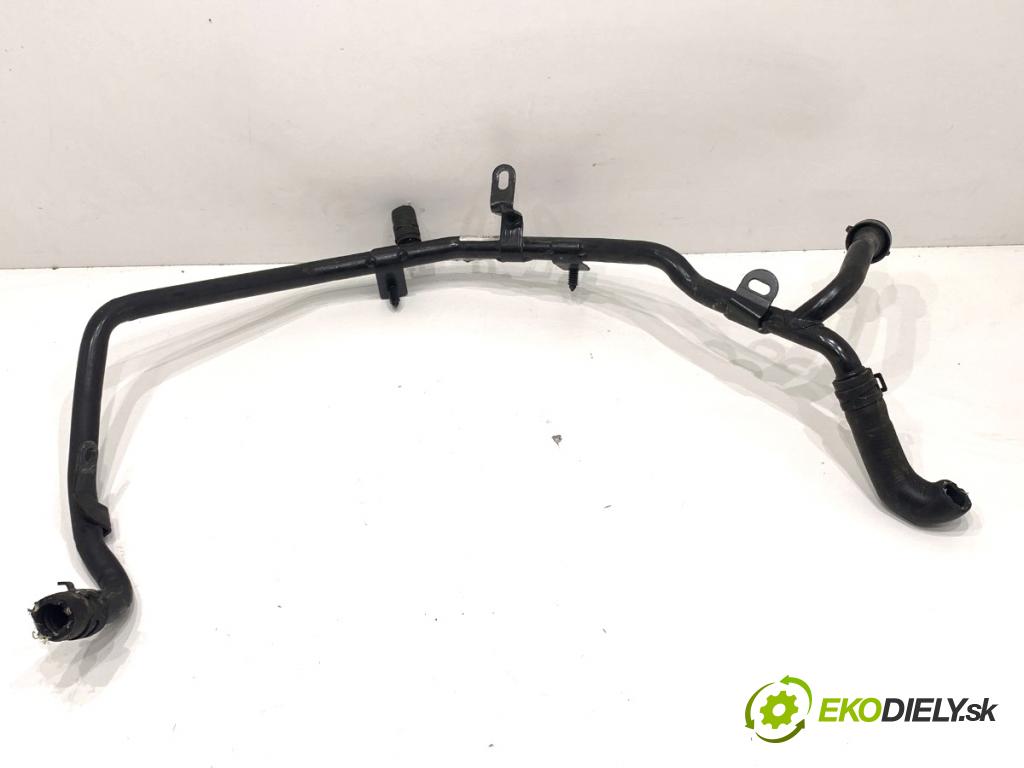 AUDI A5 F5 coupe 2017 140 kW 2.0 TDI 1968 Rozdeľovač vody 04L122157AB