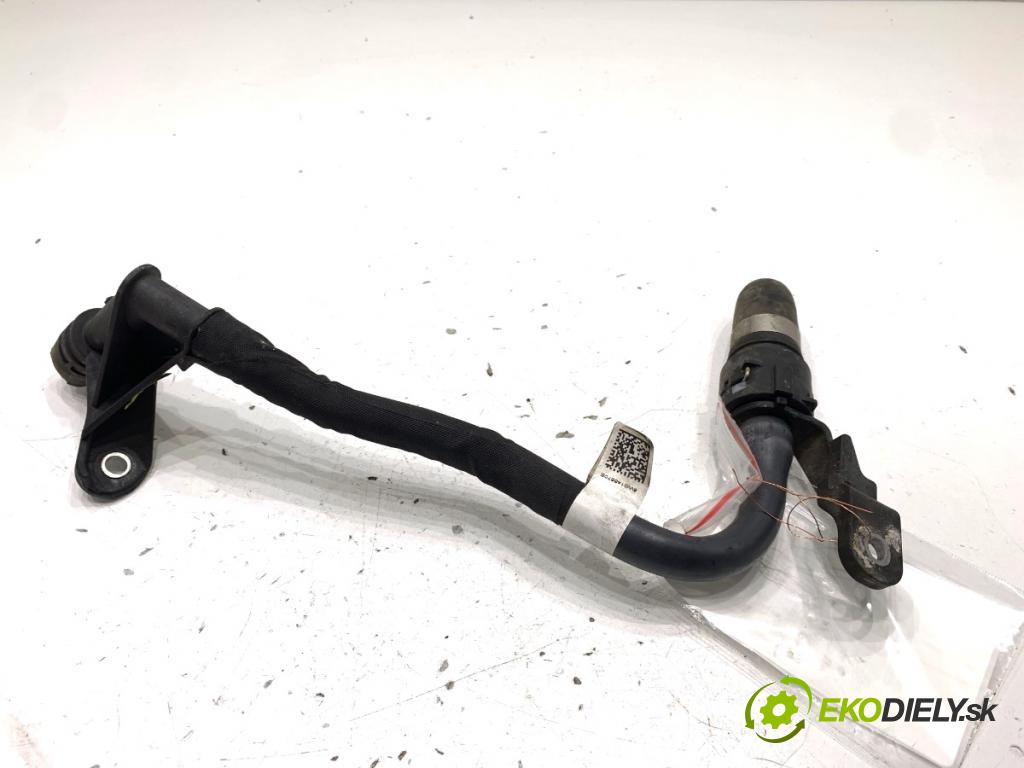 AUDI A5 F5 coupe 2017 140 kW 2.0 TDI 1968 Rozdeľovač vody 8W0145670E