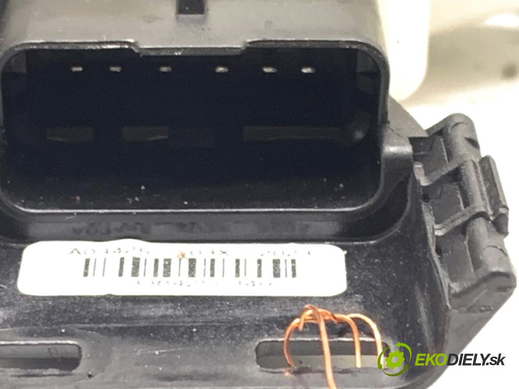 OPEL CROSSLAND SUV 2024 81 kW 1.2 (75) 1199 zámok Dvere pravy predný 267387