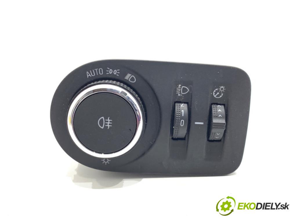 OPEL CROSSLAND SUV 2024 81 kW 1.2 (75) 1199 Spínač svetiel 39208050