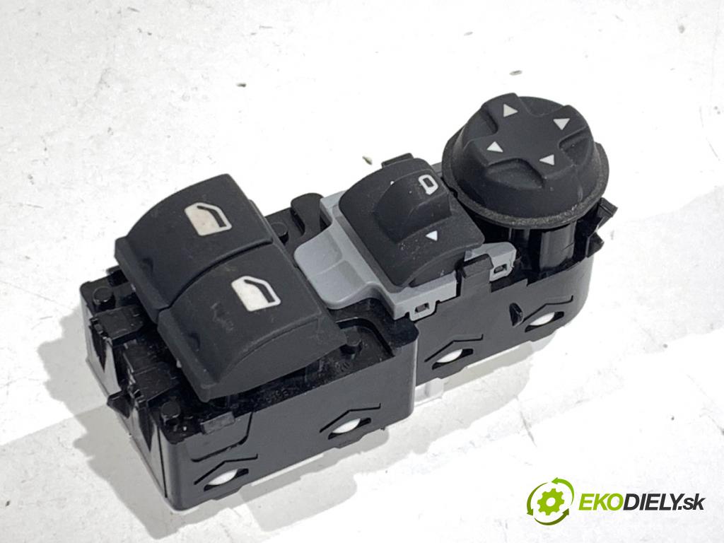 OPEL CROSSLAND SUV 2024 81 kW 1.2 (75) 1199 přepínač oken 39089070 (Páčky pod volantem)