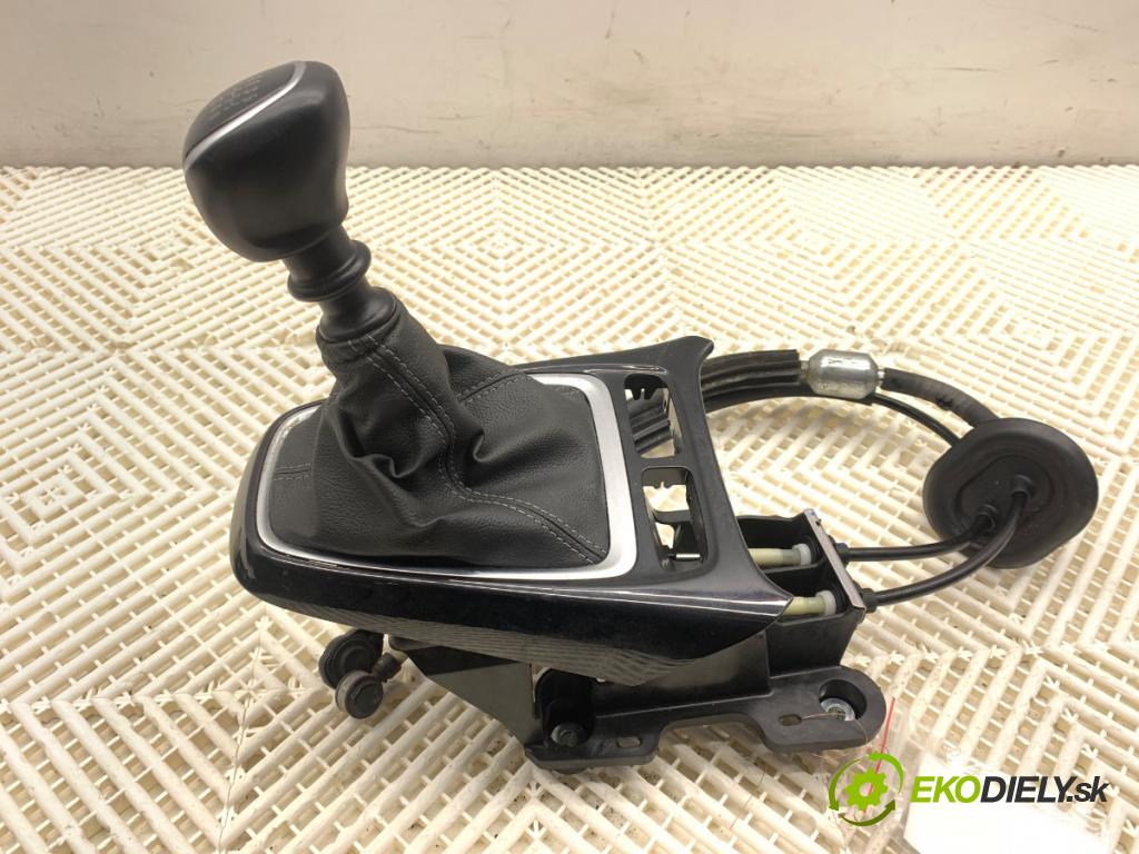 OPEL CROSSLAND SUV 2024 81 kW 1.2 (75) 1199 Kulisa  (Rýchlostná páka (kulisa))