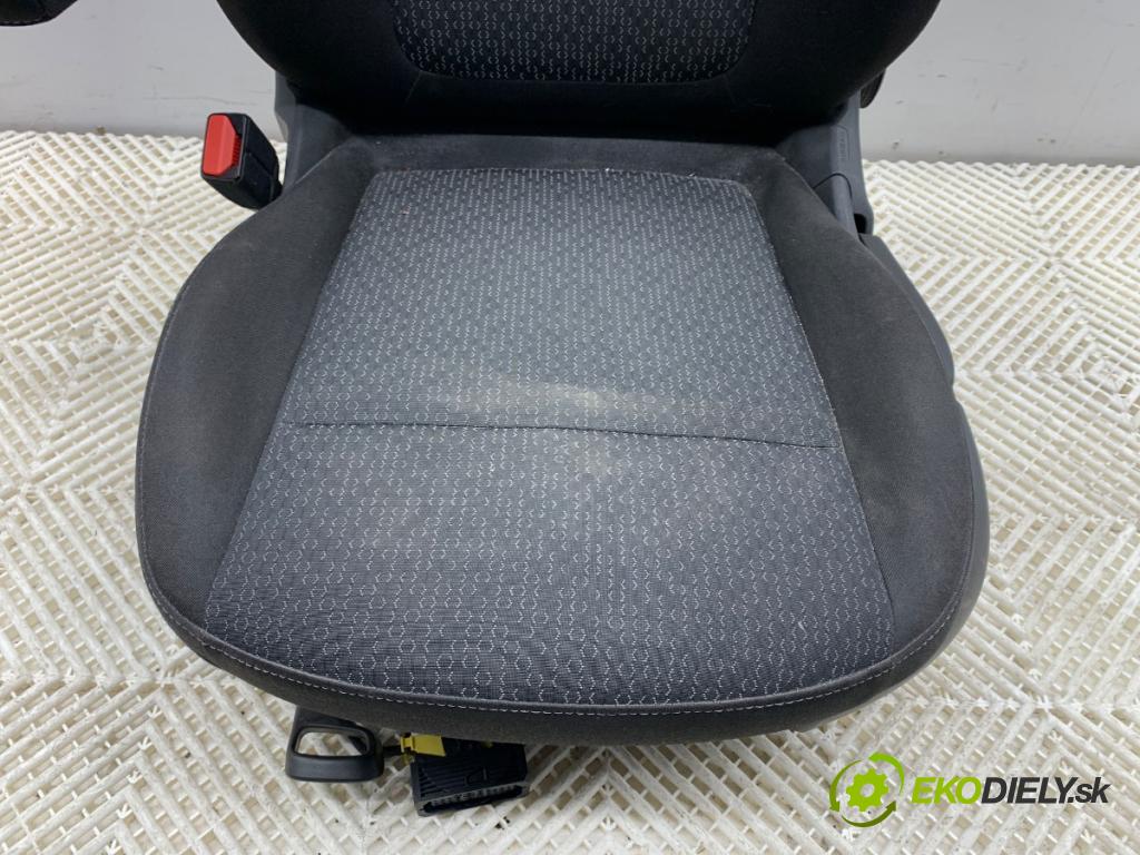 OPEL CROSSLAND SUV 2024 81 kW 1.2 (75) 1199 Sedadlo ľavy predný