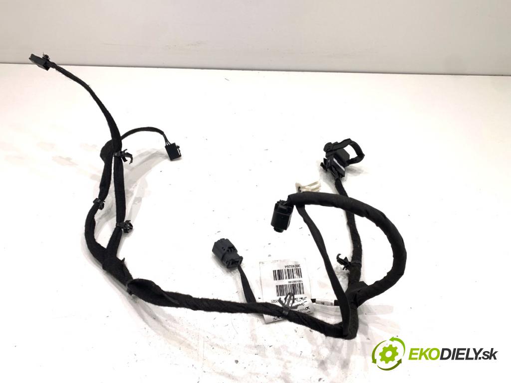 OPEL CROSSLAND SUV 2024 81 kW 1.2 (75) 1199 káblovačka dveří kufra zadní část 