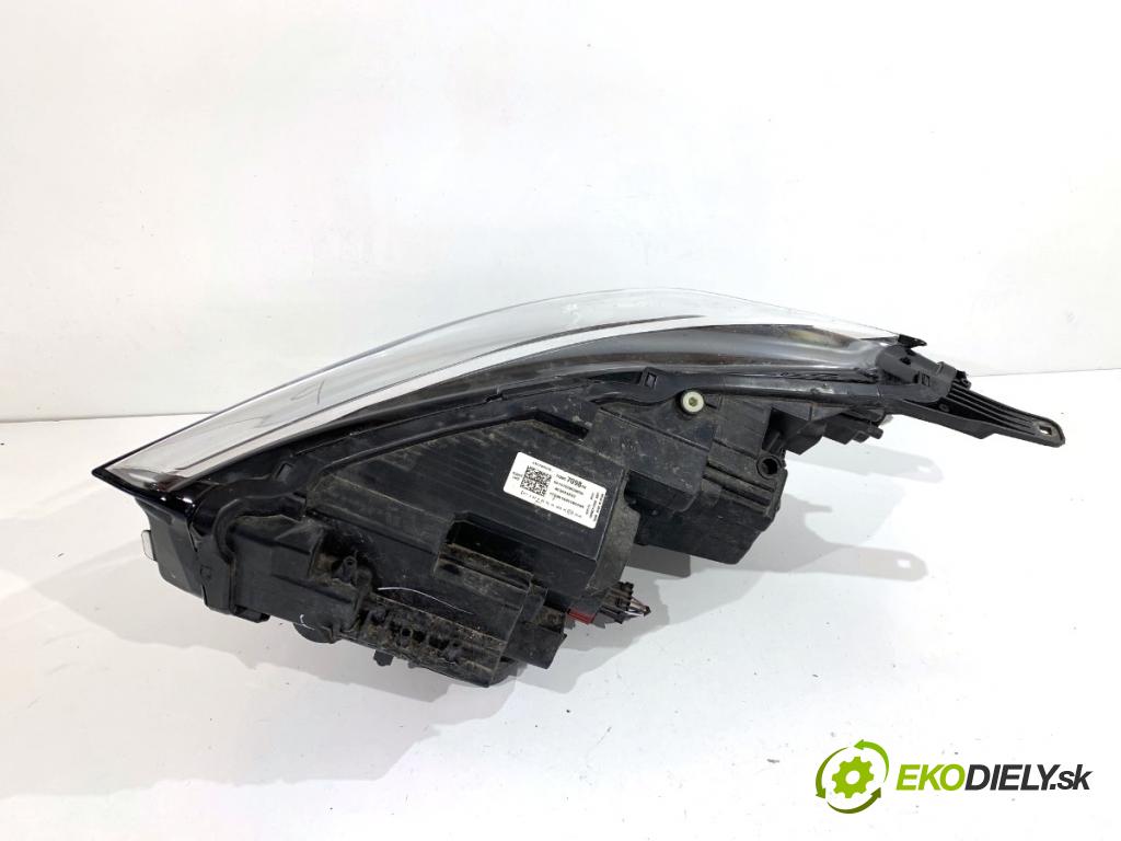 OPEL CROSSLAND SUV 2024 81 kW 1.2 (75) 1199 světlomet pravý přední část LED YQ00709880