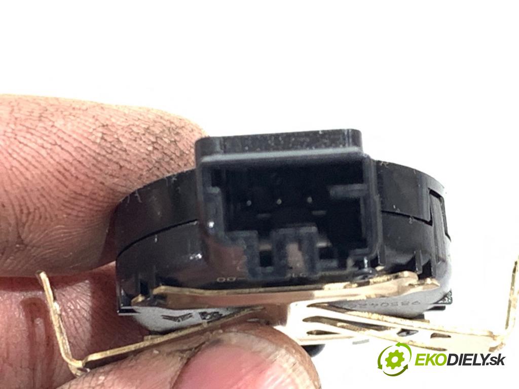 OPEL CROSSLAND SUV 2024 81 kW 1.2 (75) 1199 snímač deště 9850426780 (Snímač deště)