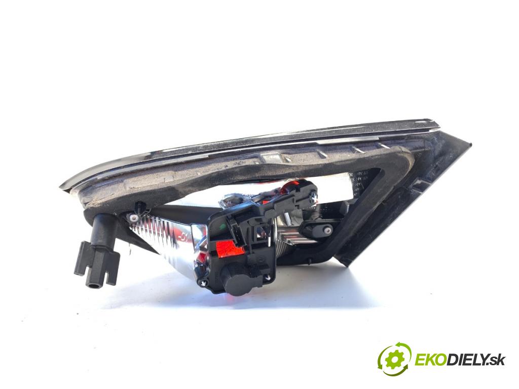 OPEL CROSSLAND SUV 2024 81 kW 1.2 (75) 1199 Svetlo zad ľavá strana vnútorná 39235953 (Kľučka dverí ostatné)