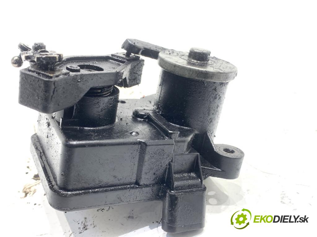 MERCEDES-BENZ S212 Kombi 2010 170 kW E 350 CDI 4-matic (212.289) 2987 nastavovač svod, potrubí A6421500594 (Motorek ostatní)