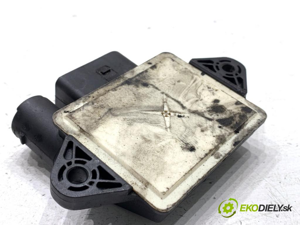 MERCEDES-BENZ S212 Kombi 2010 170 kW E 350 CDI 4-matic (212.289) 2987 relé svíček žhavení (Relé)