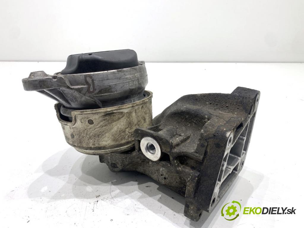 MERCEDES-BENZ S212 Kombi 2010 170 kW E 350 CDI 4-matic (212.289) 2987 Držiak Motor A6422233004