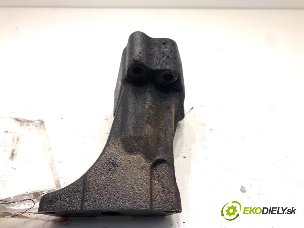 MERCEDES-BENZ S212 Kombi 2010 170 kW E 350 CDI 4-matic (212.289) 2987 Držiak Uchytenie TURBODUCHADLO: