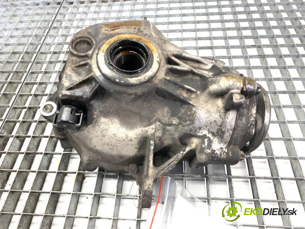 MERCEDES-BENZ S212 Kombi 2010 170 kW E 350 CDI 4-matic (212.289) 2987 Most diferenciál přední část A2213310405