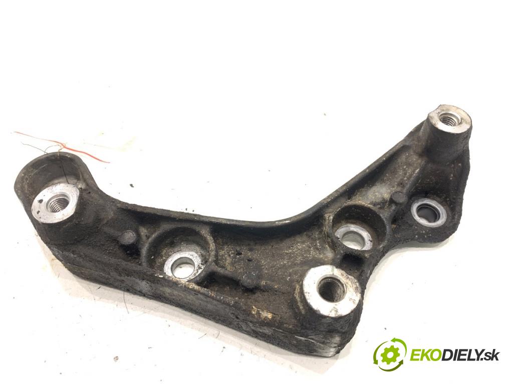 MERCEDES-BENZ S212 Kombi 2010 170 kW E 350 CDI 4-matic (212.289) 2987 držák uchycení diferenciálu ROZDÍL přední část 2720140295