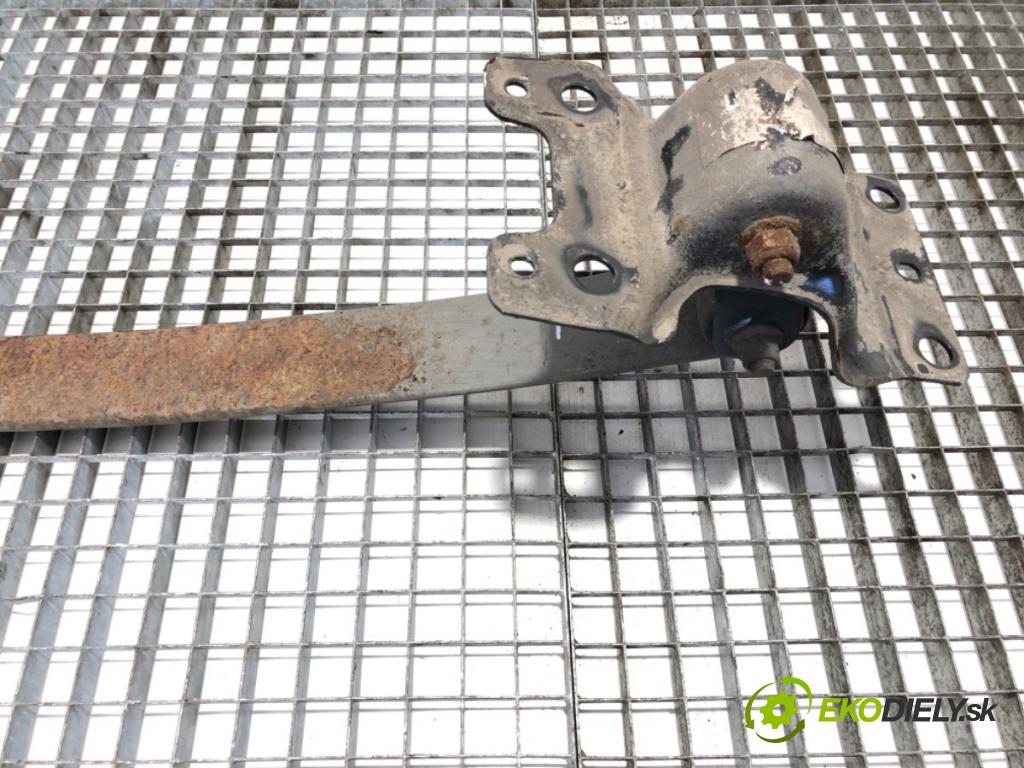 RENAULT MASTER III Autobus 2019 125 kW 2.3 dCi 170 FWD (JV0L) 2298 listové pero levý zadní část