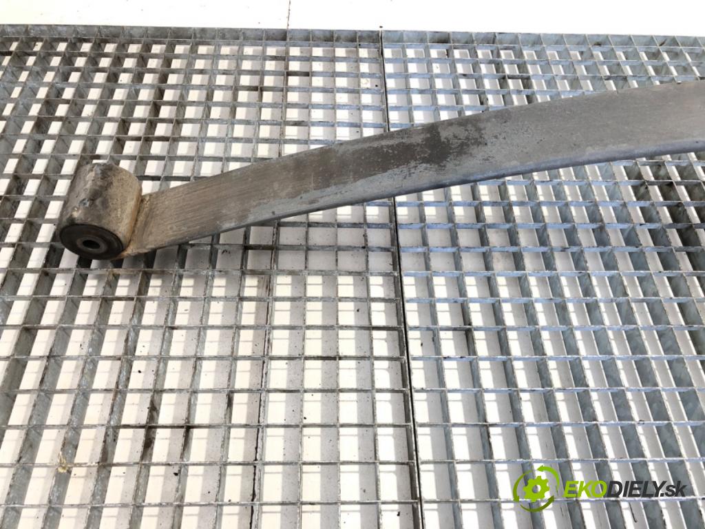 RENAULT MASTER III Autobus 2019 125 kW 2.3 dCi 170 FWD (JV0L) 2298 listové pero levý zadní část