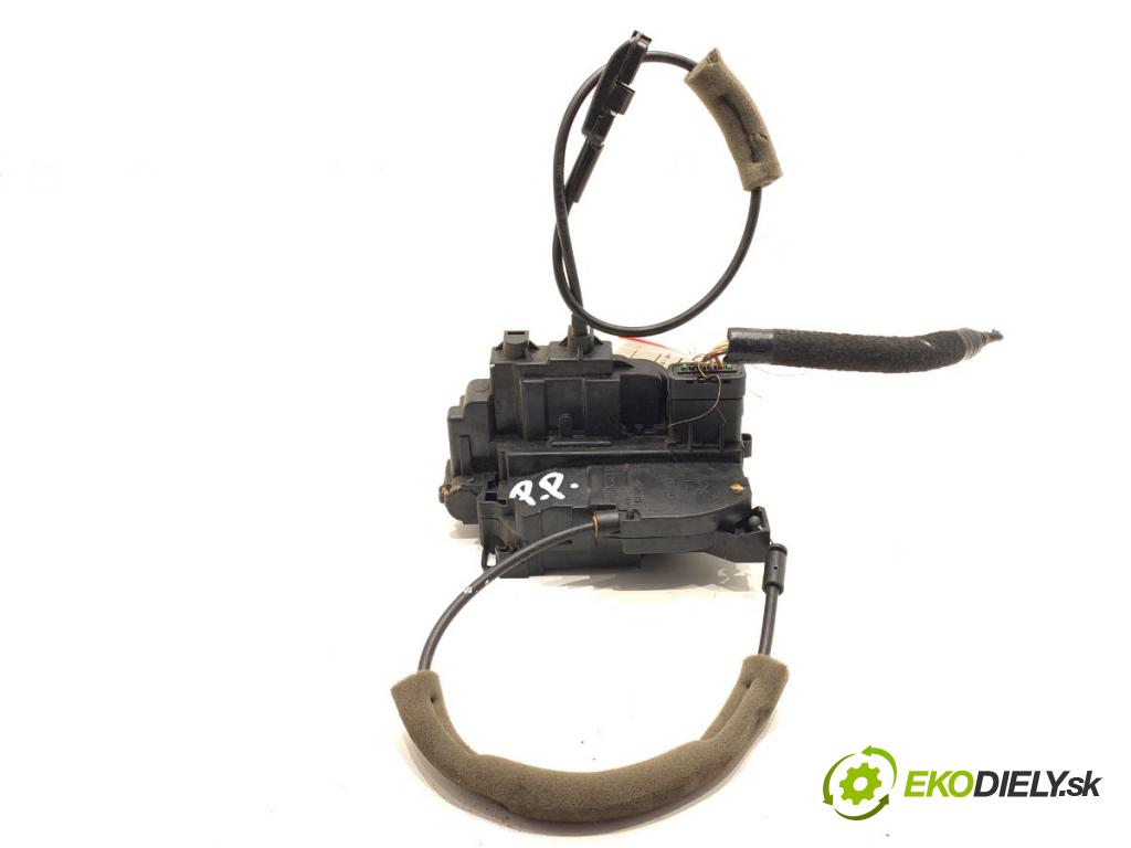 RENAULT MASTER III Autobus 2019 125 kW 2.3 dCi 170 FWD (JV0L) 2298 zámok Dvere pravy predný 805020009R