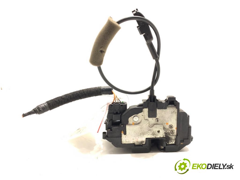 RENAULT MASTER III Autobus 2019 125 kW 2.3 dCi 170 FWD (JV0L) 2298 zámok Dvere pravy predný 805020009R