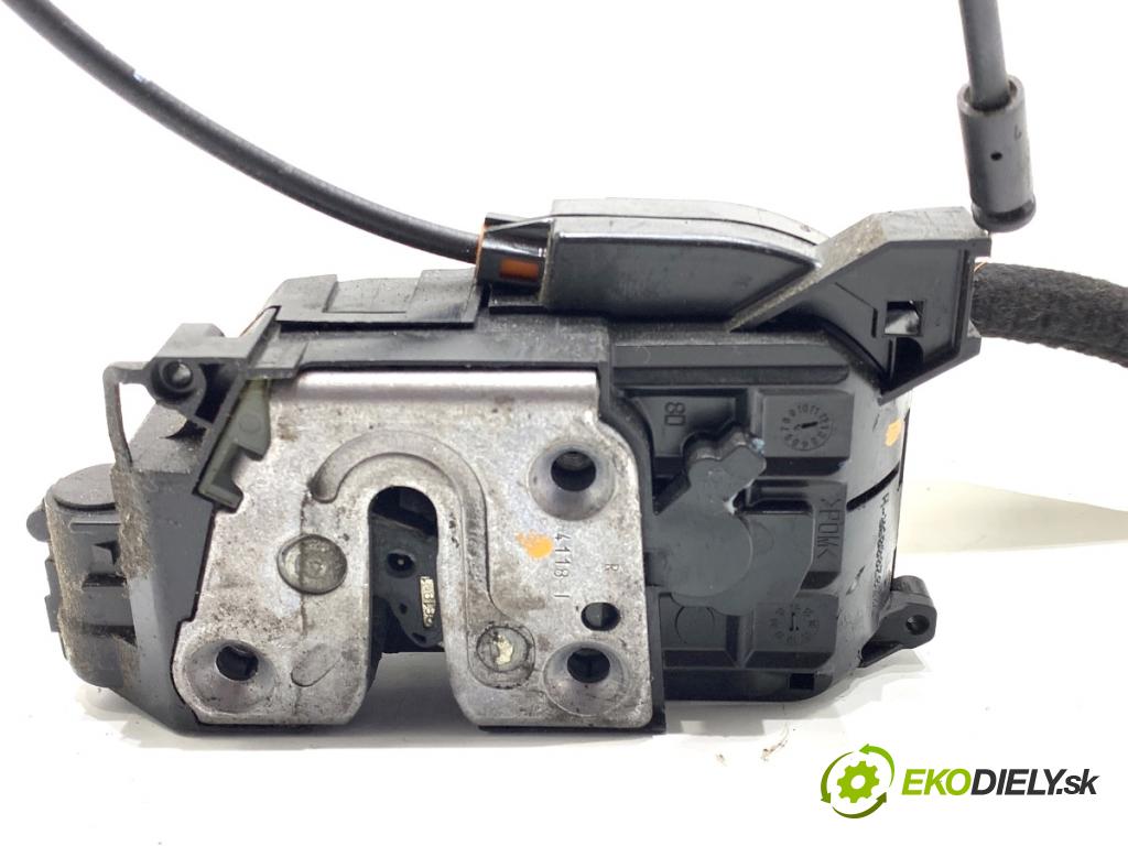 RENAULT MASTER III Autobus 2019 125 kW 2.3 dCi 170 FWD (JV0L) 2298 zámok Dvere pravy predný 805020009R