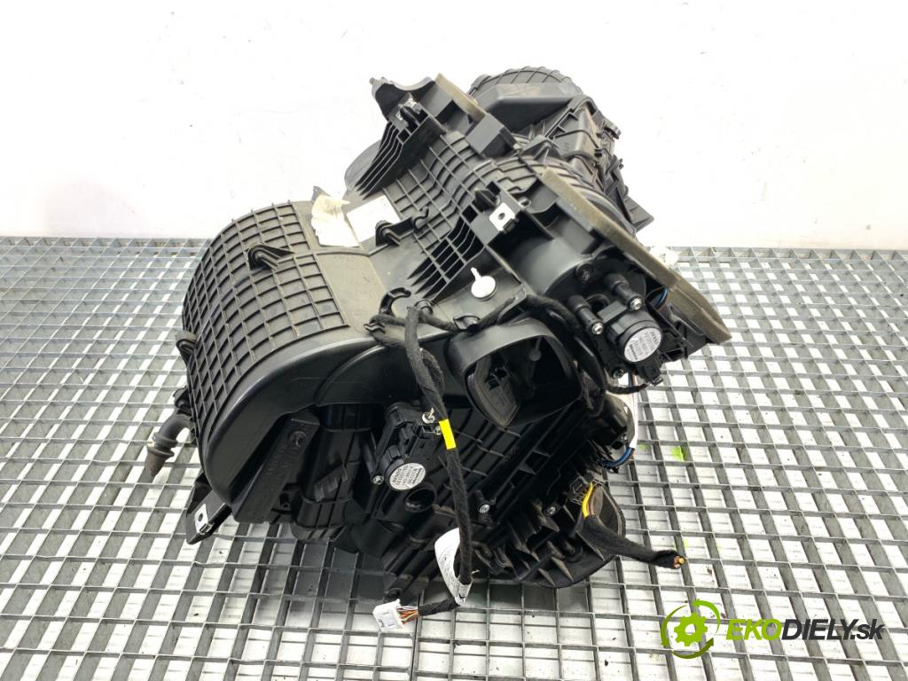 RENAULT MASTER III Autobus 2019 125 kW 2.3 dCi 170 FWD (JV0L) 2298 Výhrevné teleso, radiátor kúrenia KOMBAJN 272702687R