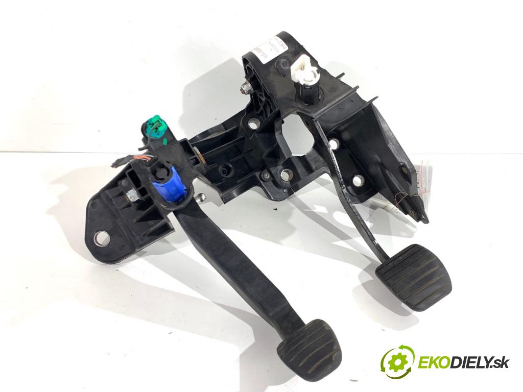 RENAULT MASTER III Autobus 2019 125 kW 2.3 dCi 170 FWD (JV0L) 2298 PEDÁL: 180101626R (Potenciometer plynového pedálu)