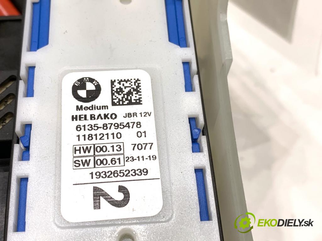 BMW G31 Kombi 2020 140 kW 520 d 1995 Skrinka poistková 8713127 (Poistková skrinka)