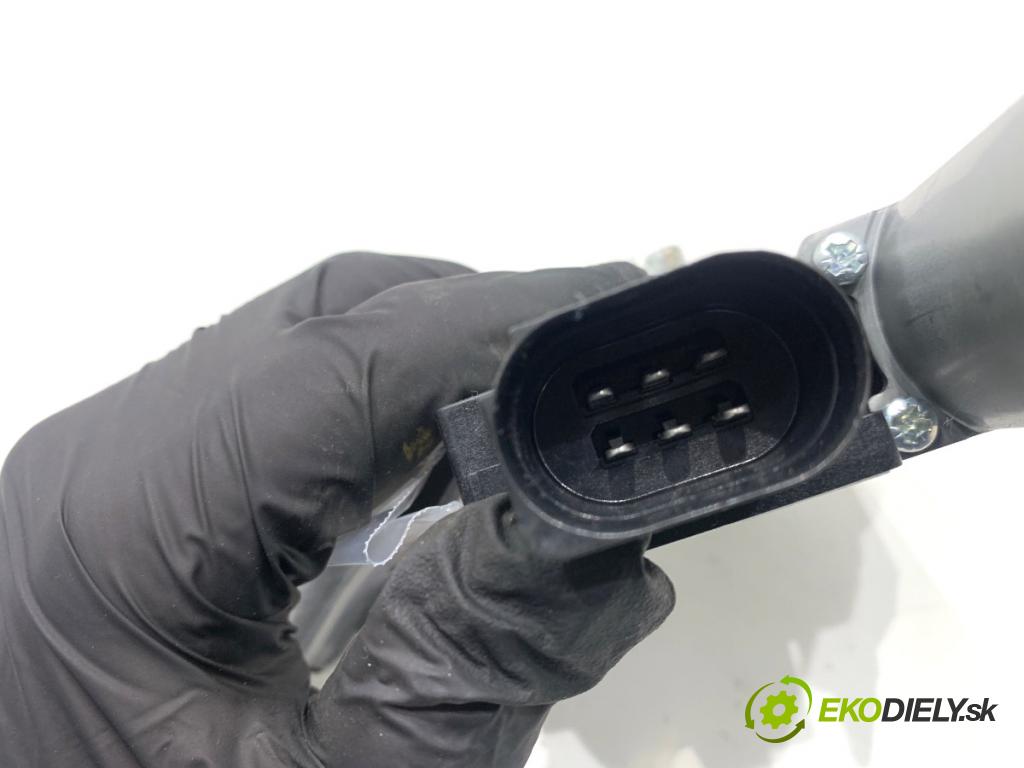 BMW G31 Kombi 2020 140 kW 520 d 1995 Motor sťahovania okna ľavy predný 7457250