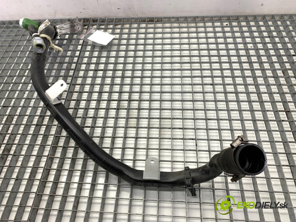 BMW G31 Kombi 2020 140 kW 520 d 1995 Rúra nádrže paliva