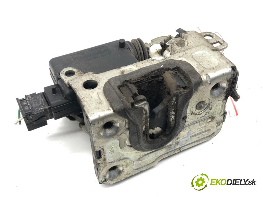 DACIA DUSTER SUV 2011 66 kW 1.5 dCi (HSAJ) 1461 zámok Dvere pravy zad 