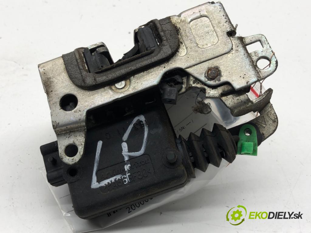 DACIA DUSTER SUV 2011 66 kW 1.5 dCi (HSAJ) 1461 zámok Dvere ľavy predný