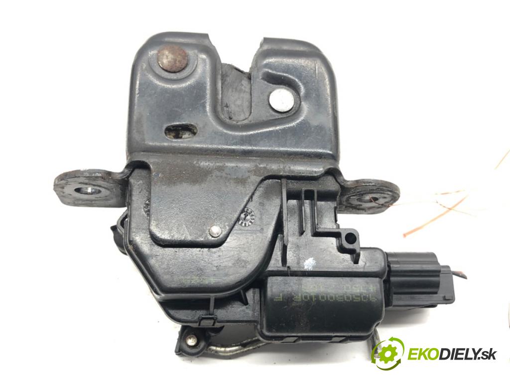 DACIA DUSTER SUV 2011 66 kW 1.5 dCi (HSAJ) 1461 zámok dverí zad 