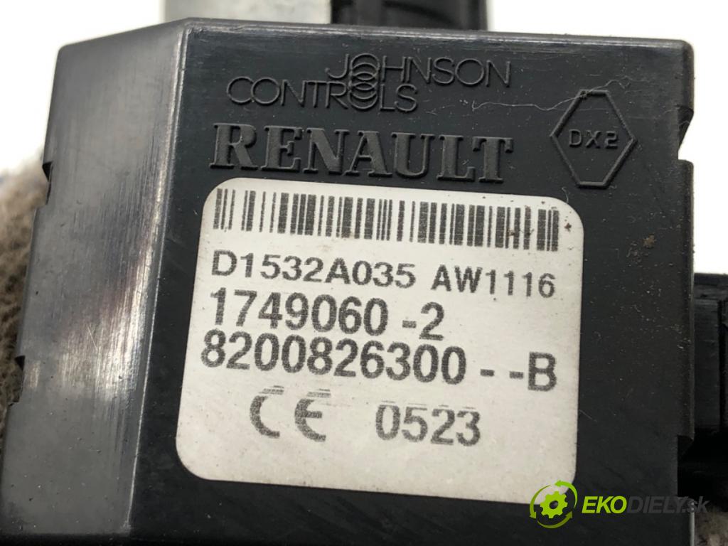 DACIA DUSTER SUV 2011 66 kW 1.5 dCi (HSAJ) 1461 spinačka 8200826300 (Spínacia skrinka)