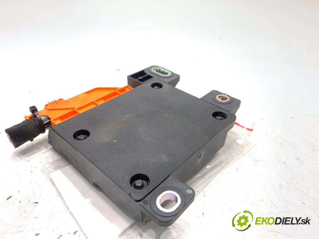 DACIA DUSTER SUV 2011 66 kW 1.5 dCi (HSAJ) 1461 senzor airbag 8201163304 (Snímač)