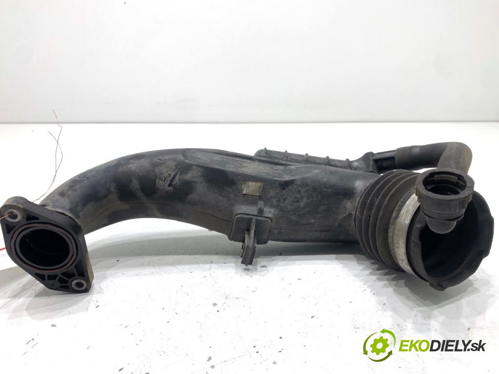 DACIA DUSTER SUV 2011 66 kW 1.5 dCi (HSAJ) 1461 Rúra vzduchu 8200921878