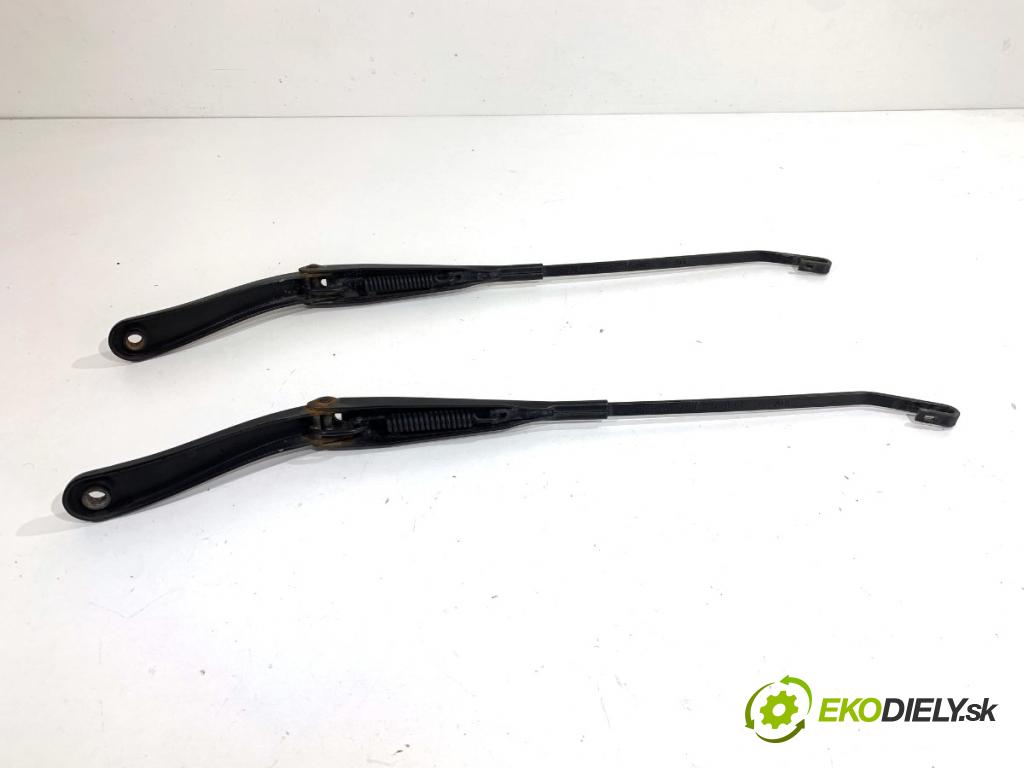 DACIA DUSTER SUV 2011 66 kW 1.5 dCi (HSAJ) 1461 ramena stěrače přední část