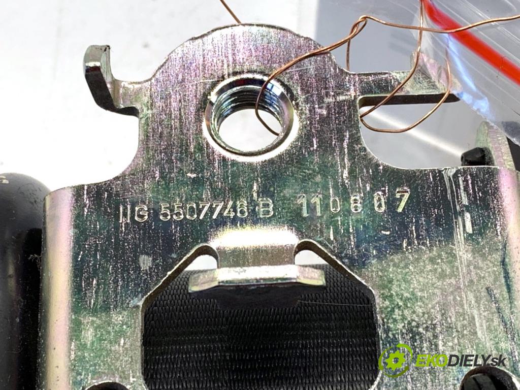 DACIA DUSTER SUV 2011 66 kW 1.5 dCi (HSAJ) 1461 držák bezpečnost pravý přední část 609979300