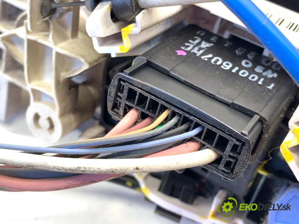 DACIA DUSTER SUV 2011 66 kW 1.5 dCi (HSAJ) 1461 Panel ovládania kúrenia 985100037R (Prepínacie páčky pod volantom)